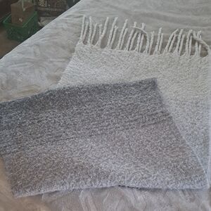 Elegant Gray and White Textured Scarf